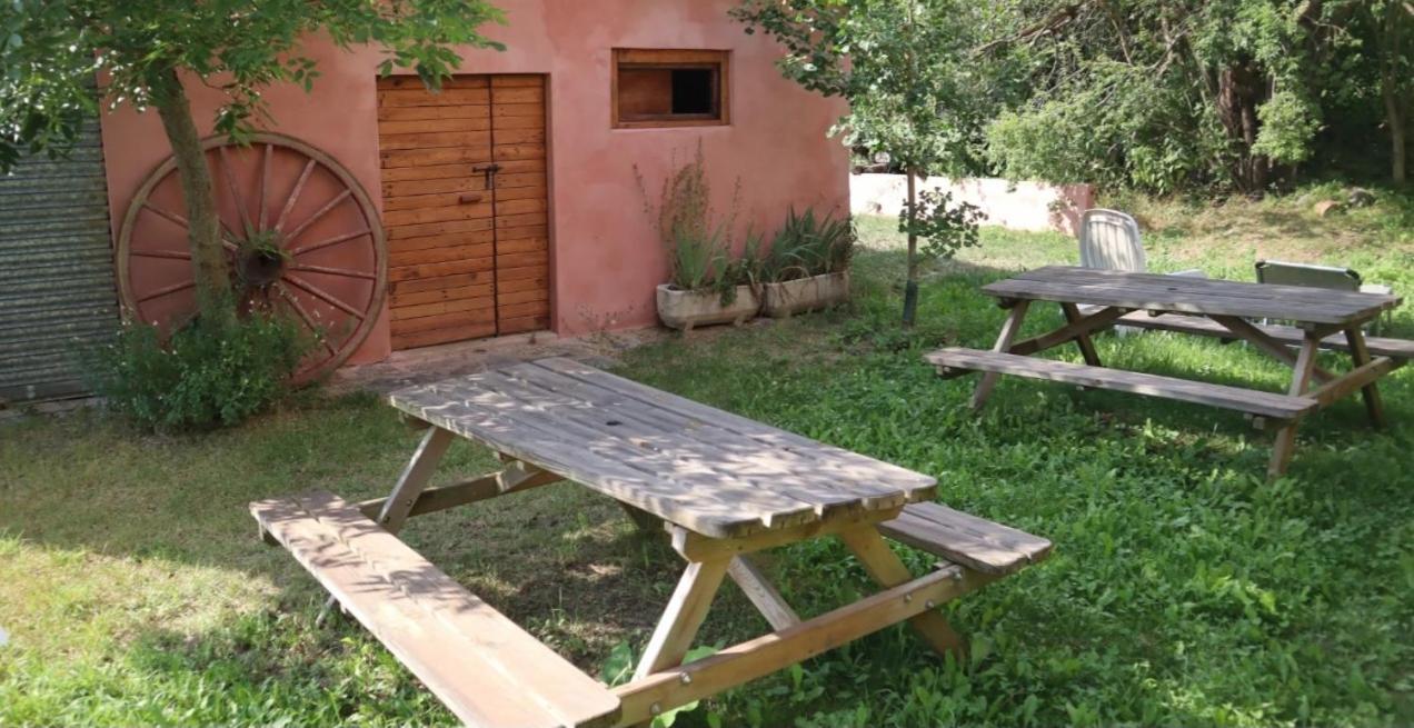 プラノレス Cal Calau Vega Bed & Breakfast エクステリア 写真